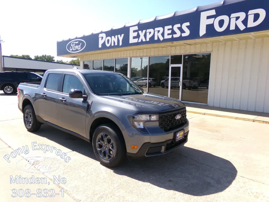 2025 Ford Maverick XLT photo 1