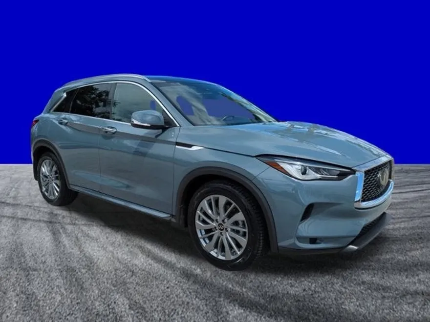 2023 Infiniti QX50 Luxe photo 1