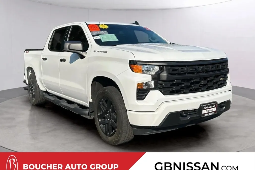 2023 Chevrolet Silverado 1500 Custom photo 1