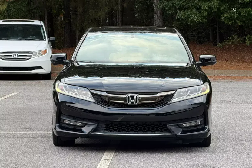2017 Honda Accord EX-L photo 1