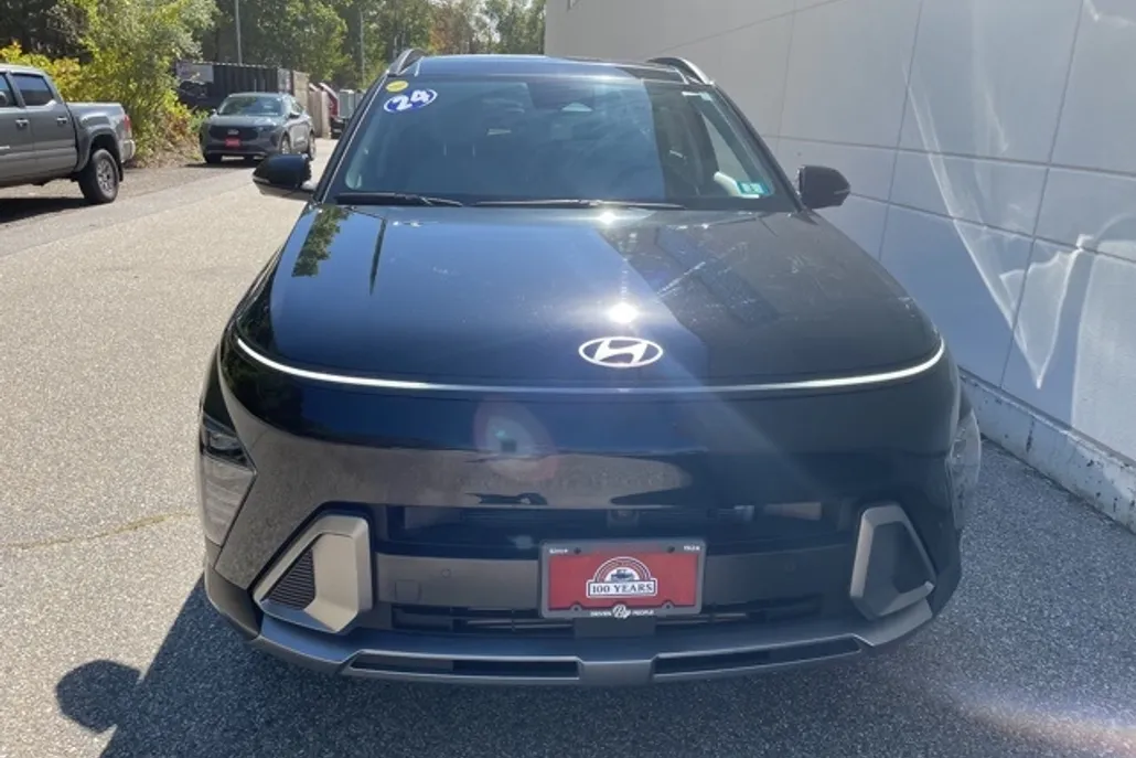 2024 Hyundai Kona Limited photo 1