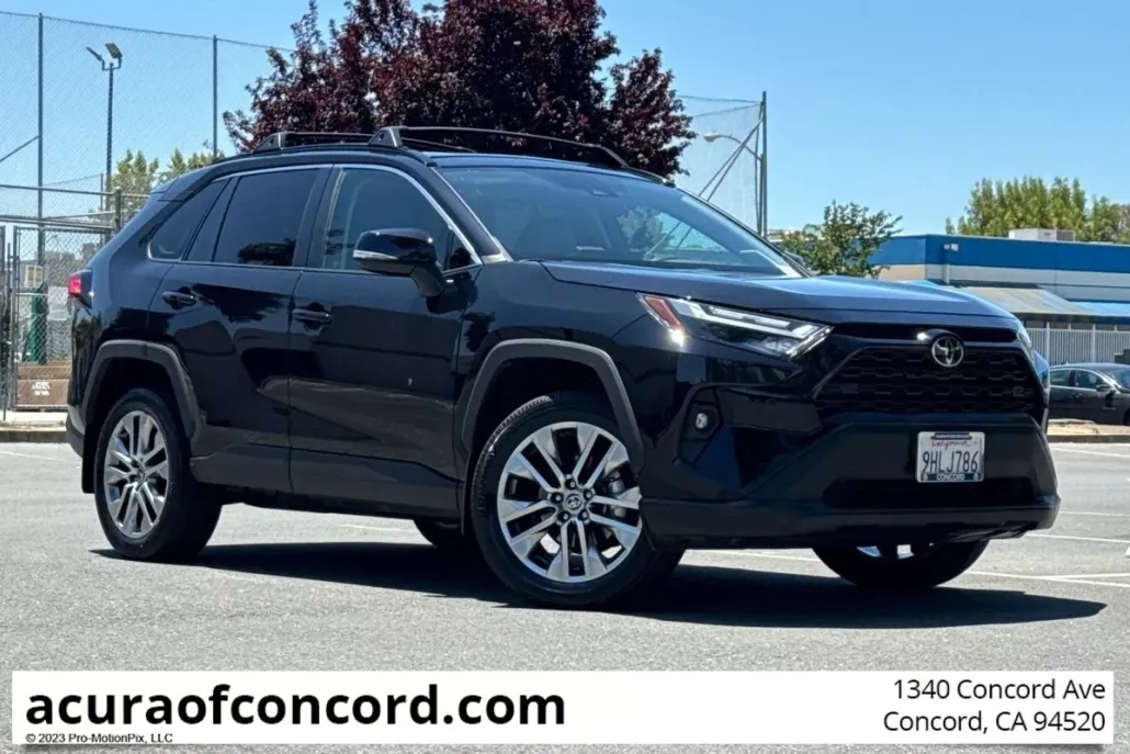 2023 Toyota RAV4 XLE Premium photo 1