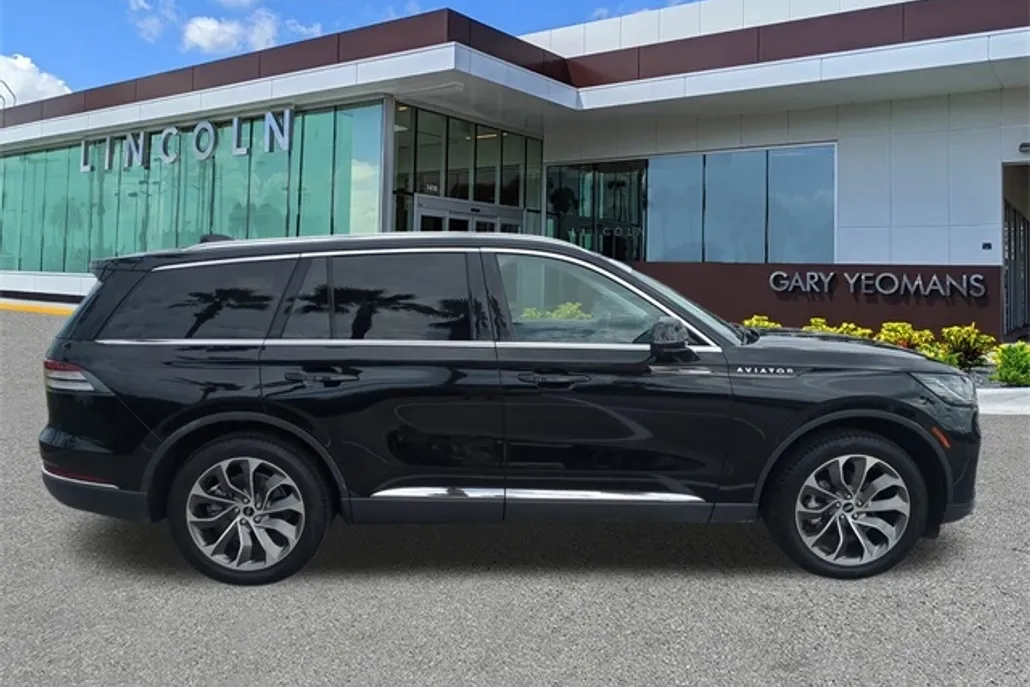 2025 Lincoln Aviator Reserve photo 1