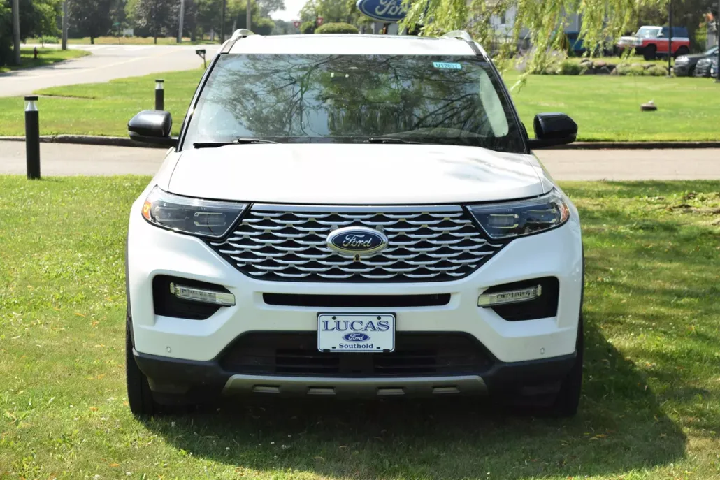 2020 Ford Explorer Platinum photo 1