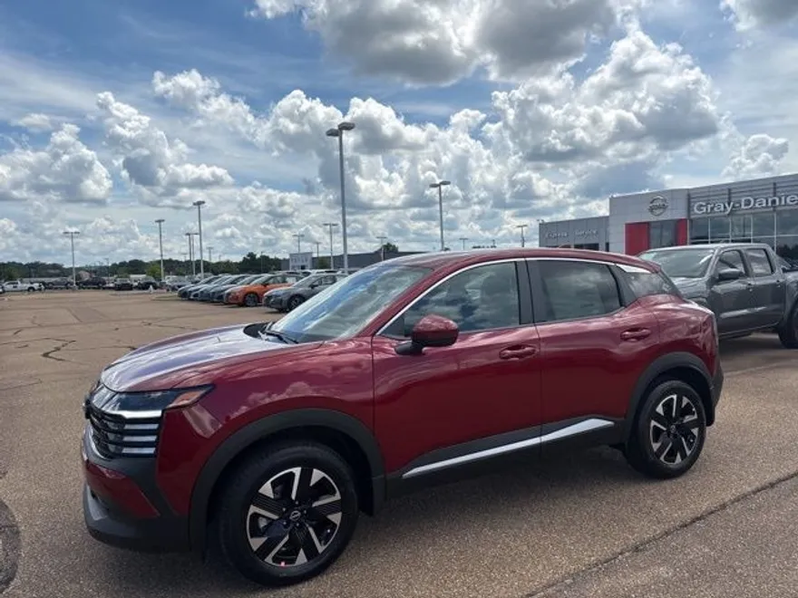 2025 Nissan Kicks SV photo 1