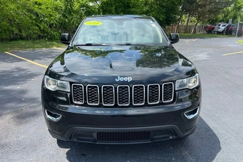 2018 Jeep Grand Cherokee Laredo photo 1