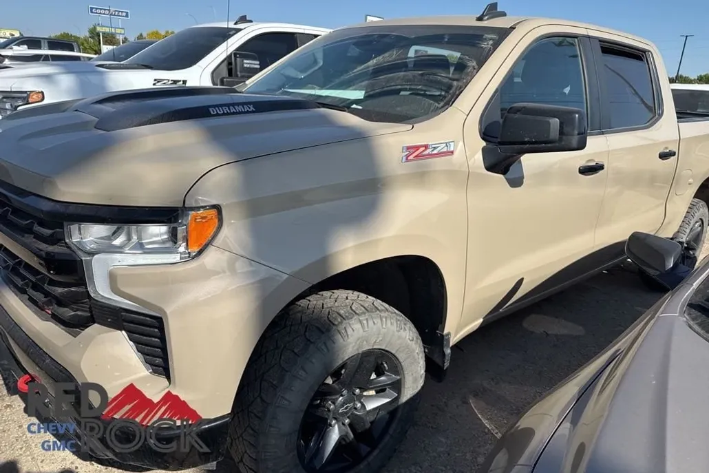 2023 Chevrolet Silverado 1500 LT Trail Boss photo 1