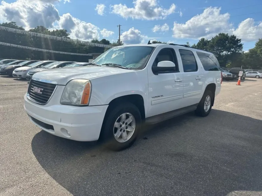 2010 Gmc Yukon XL photo 1