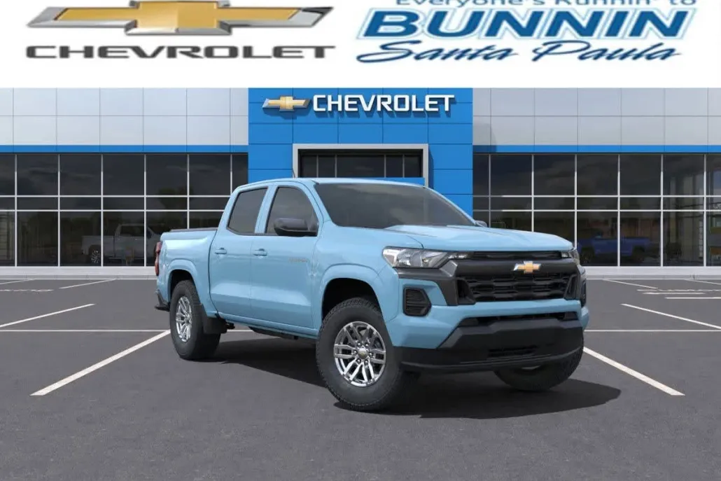 2025 Chevrolet Colorado Work Truck LT photo 1