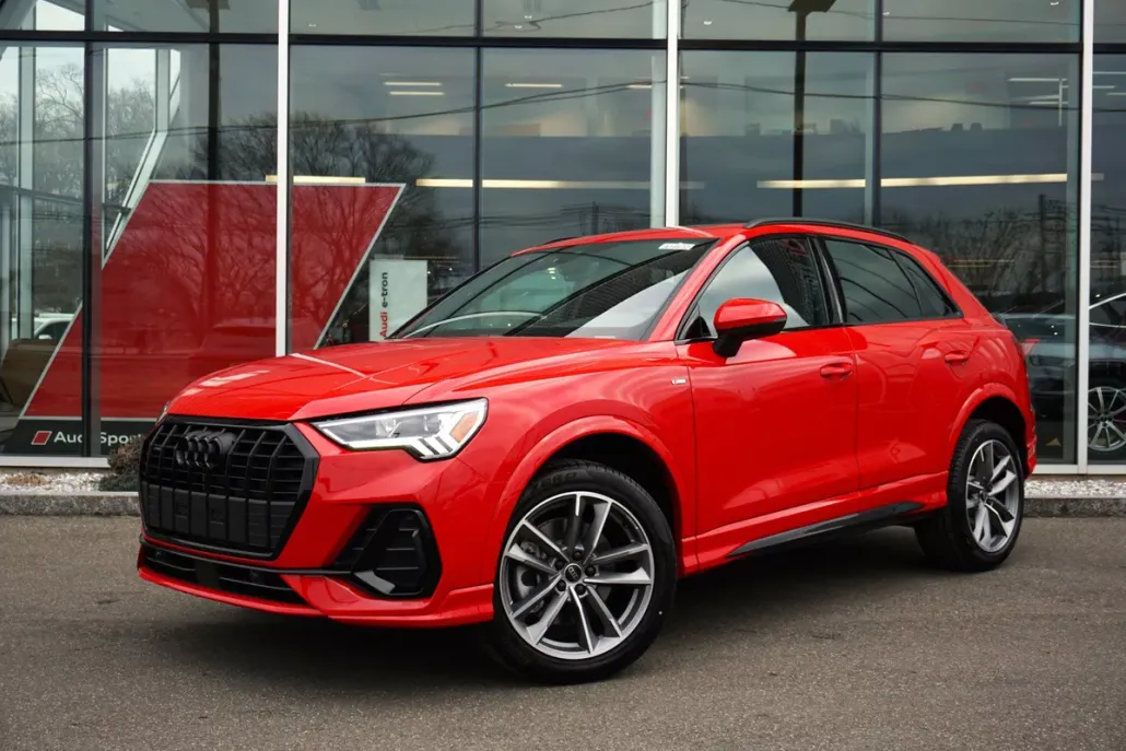 2025 Audi Q3 45 TFSI S line Premium photo 1