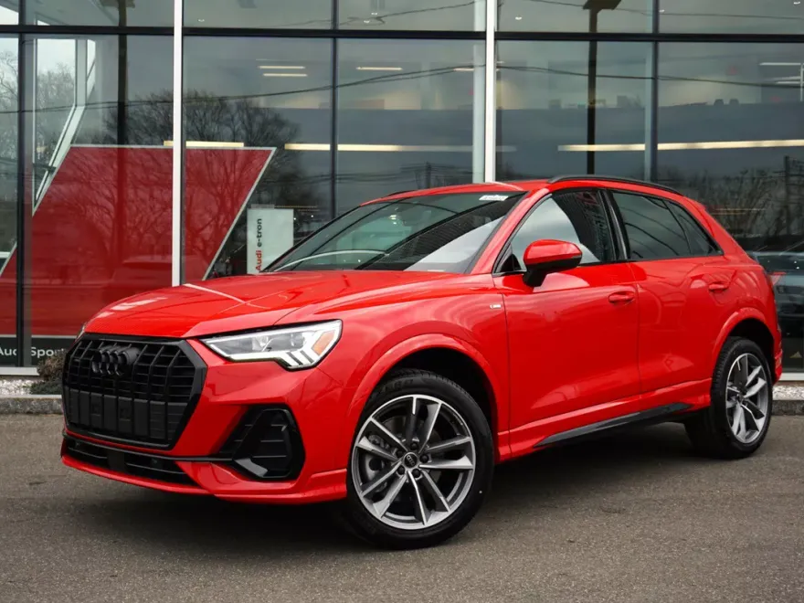 2025 Audi Q3 45 TFSI S line Premium photo 1