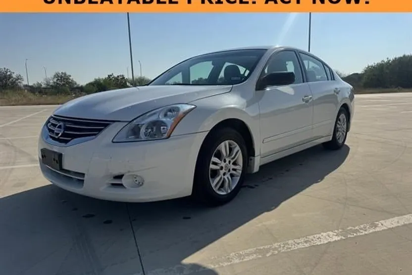 2012 Nissan Altima 2.5 S photo 1