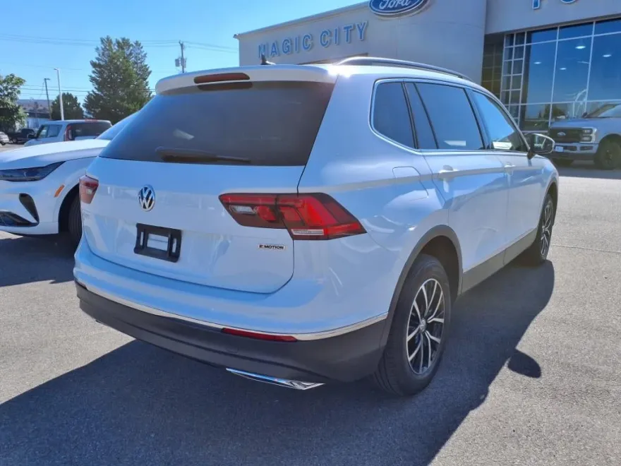 2021 Volkswagen Tiguan SE photo 1