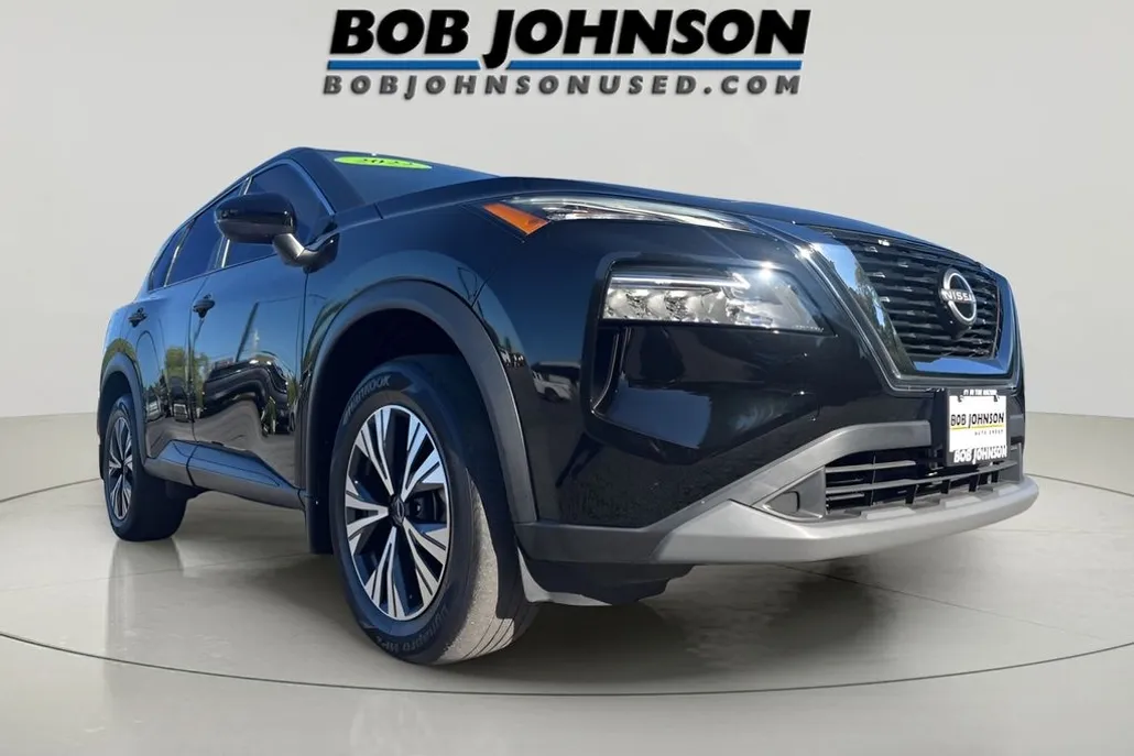 2022 Nissan Rogue SV photo 1