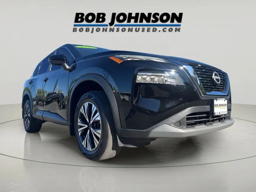 2022 Nissan Rogue SV photo 1