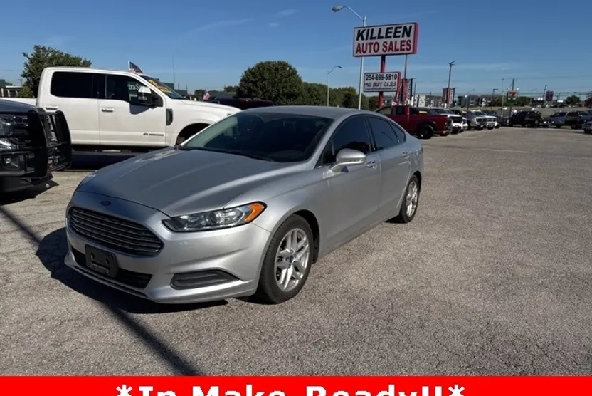 2016 Ford Fusion SE photo 1