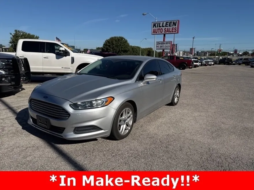 2016 Ford Fusion SE photo 1