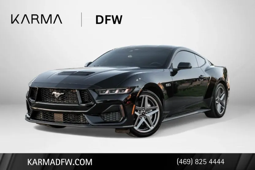 2024 Ford Mustang GT photo 1