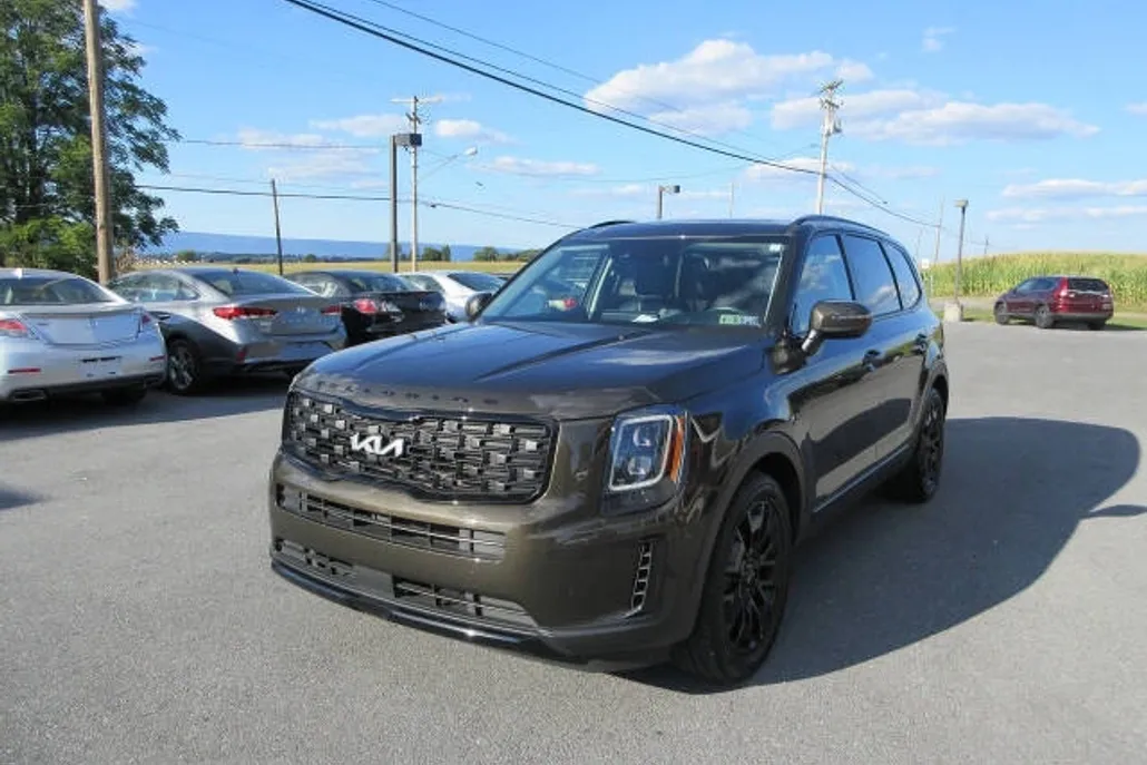 2022 Kia Telluride EX photo 1