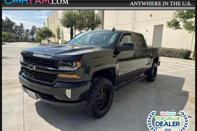 2017 Chevrolet Silverado 1500 LT photo 1