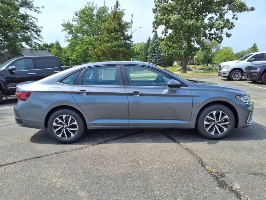 2025 Volkswagen Jetta 1.5T S photo 1