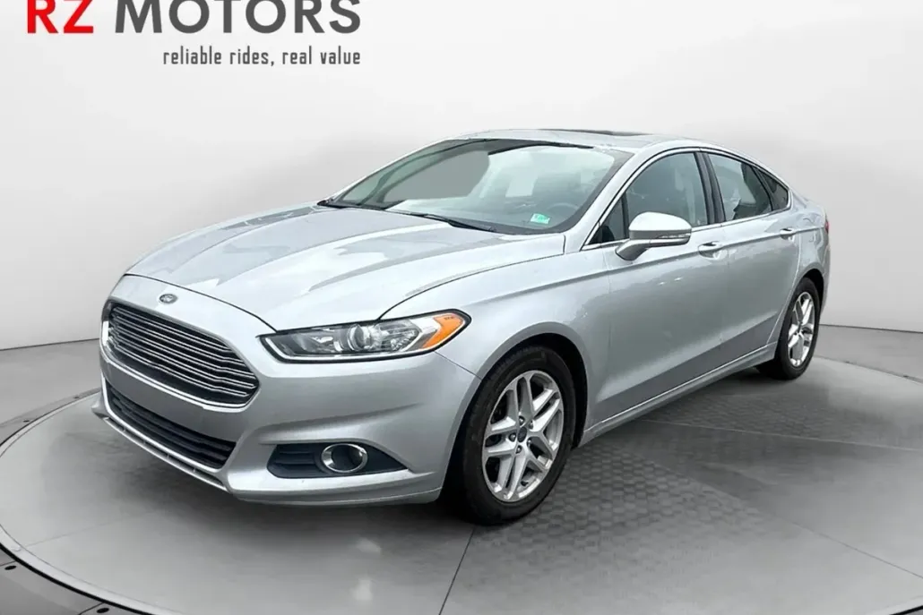 2016 Ford Fusion SE photo 1