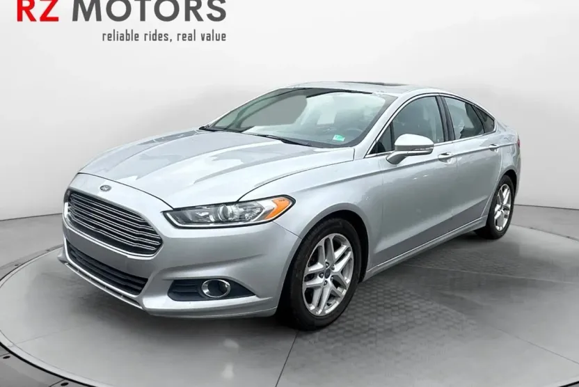 2016 Ford Fusion SE photo 1