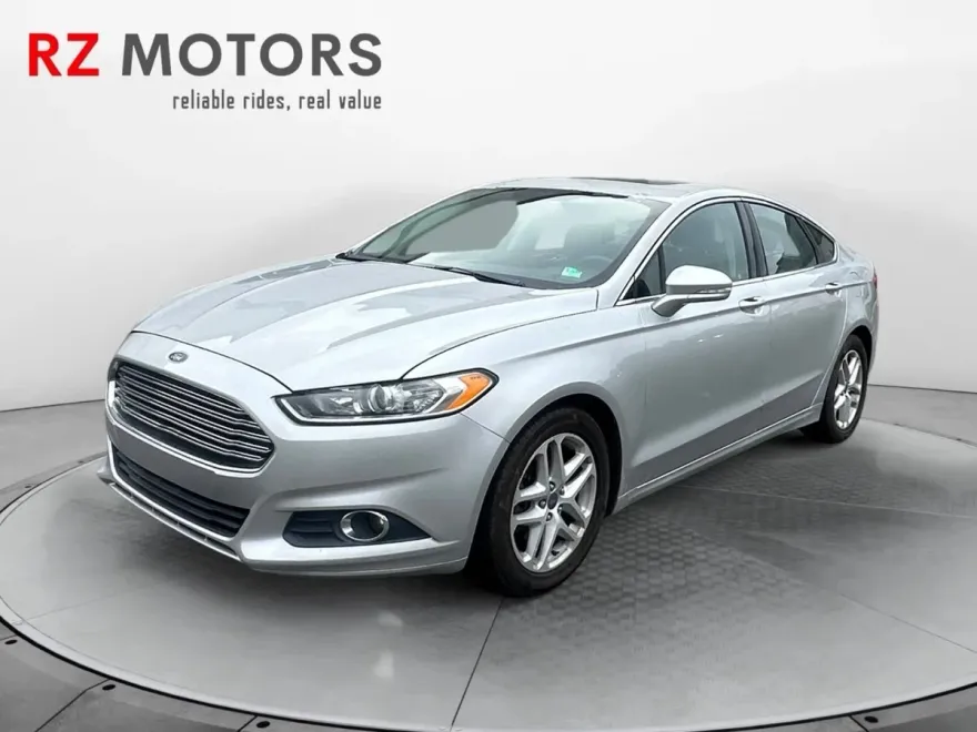 2016 Ford Fusion SE photo 1