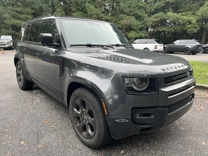 2023 Land Rover Defender X-Dynamic SE photo 1