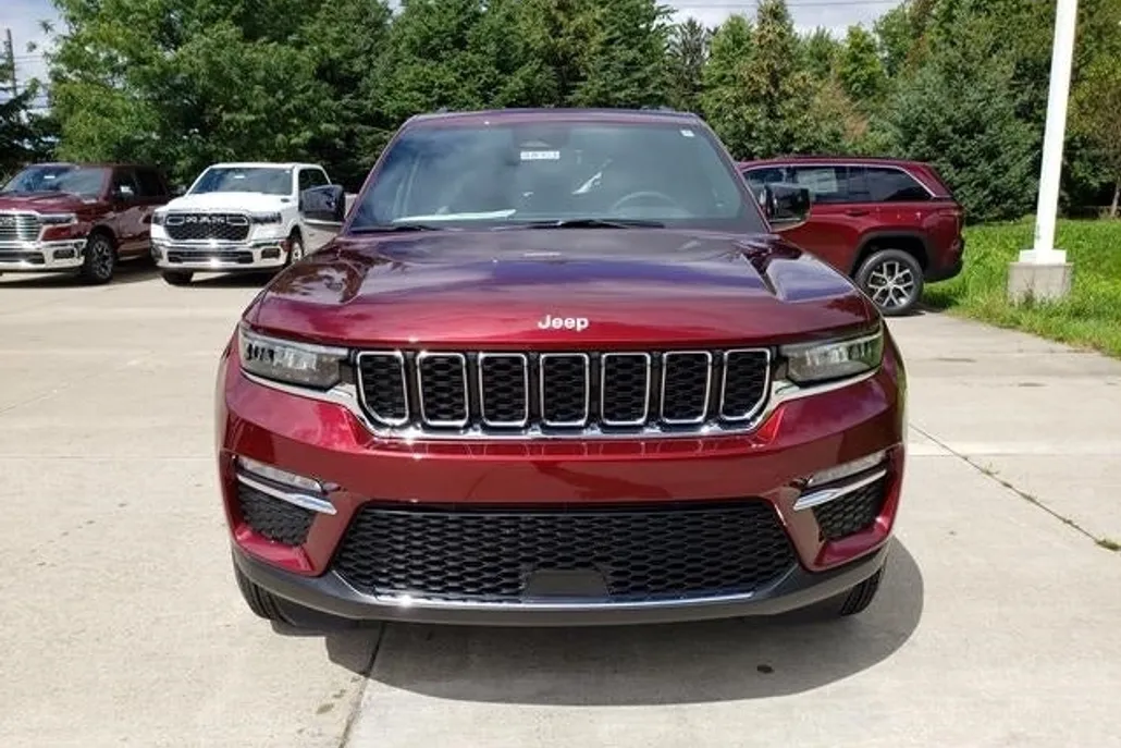 2025 Jeep Grand Cherokee Limited photo 1