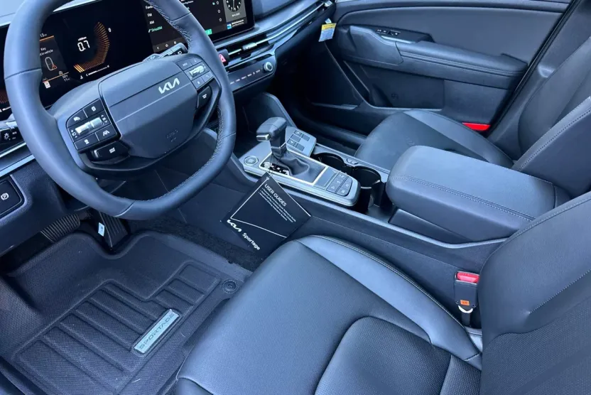 2026 Kia Sportage EX photo 1