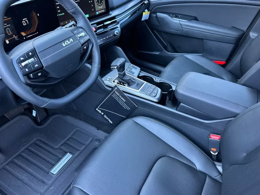 2026 Kia Sportage EX photo 1