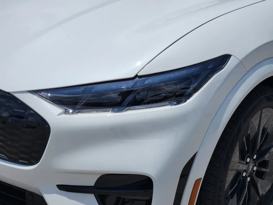 2025 Ford Mustang Mach-E GT photo 1