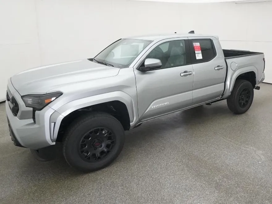 2025 Toyota Tacoma SR5 photo 1
