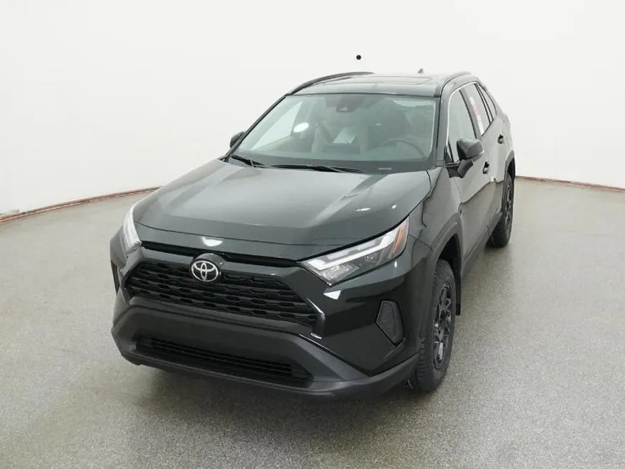 2025 Toyota RAV4 XLE photo 1