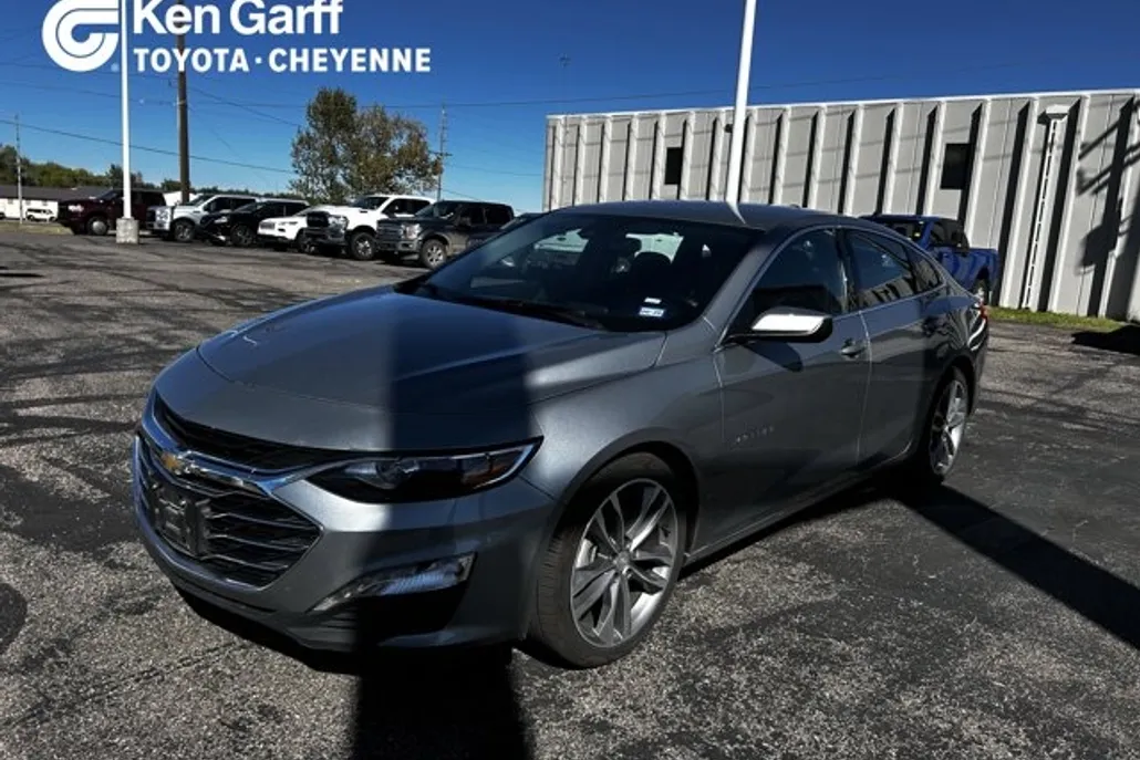2023 Chevrolet Malibu 1LT photo 1