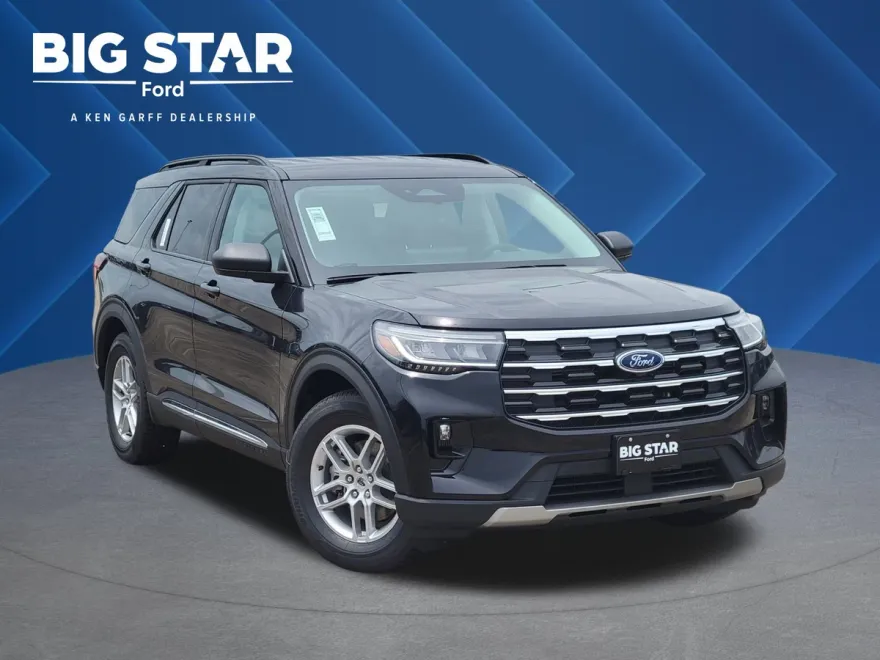 2025 Ford Explorer photo 1