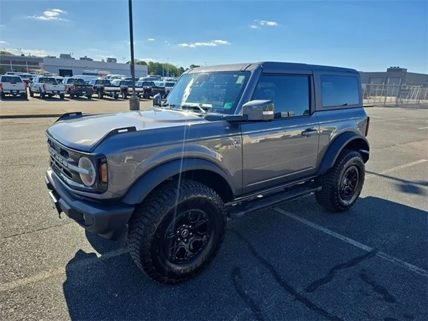 2023 Ford Bronco Outer Banks photo 1