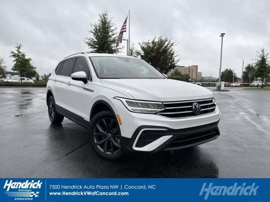 2023 Volkswagen Tiguan SE photo 1