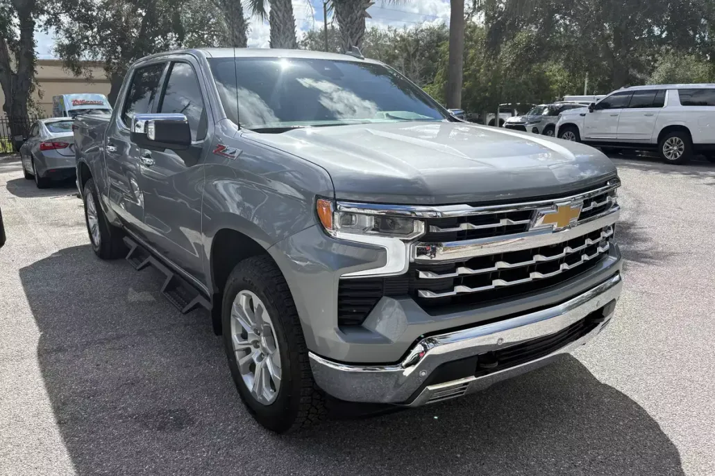 2025 Chevrolet Silverado 1500 LTZ photo 1