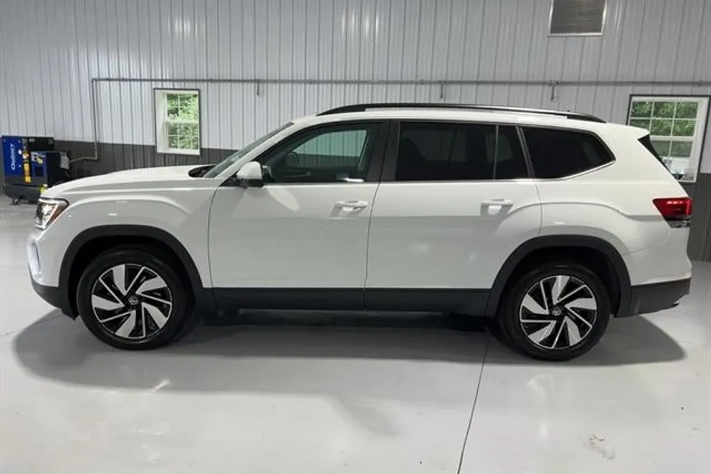 2025 Volkswagen Atlas SE Technology photo 1