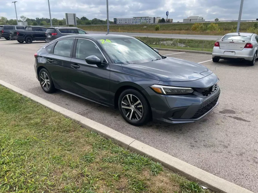 2024 Honda Civic LX photo 1