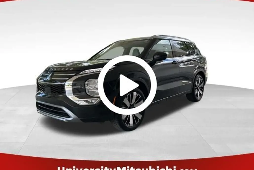 2025 Mitsubishi Outlander Black Edition photo 1