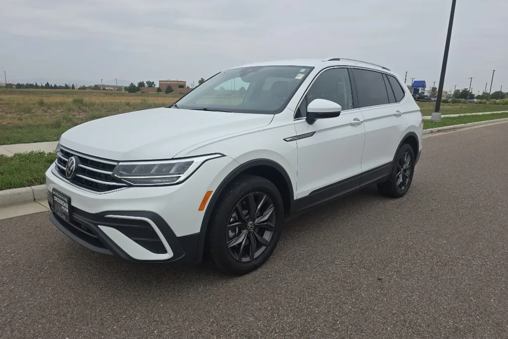 2024 Volkswagen Tiguan SE Wolfsburg Edition photo 1