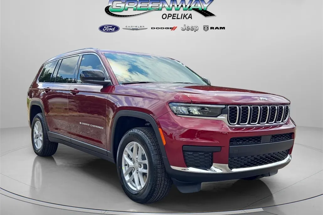 2025 Jeep Grand Cherokee Laredo photo 1