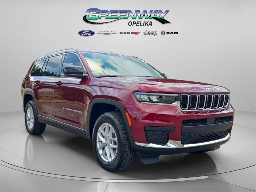 2025 Jeep Grand Cherokee Laredo photo 1