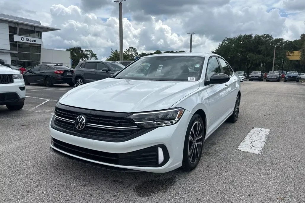2024 Volkswagen Jetta 1.5T Sport photo 1