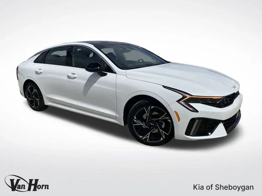 2025 Kia K5 GT-Line photo 1