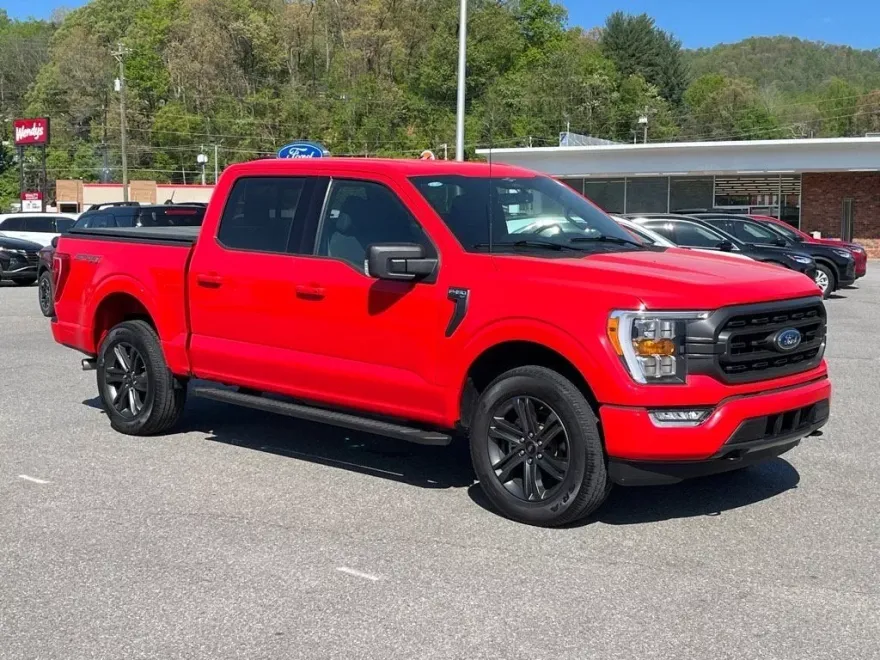 2023 Ford F-150 XLT photo 1