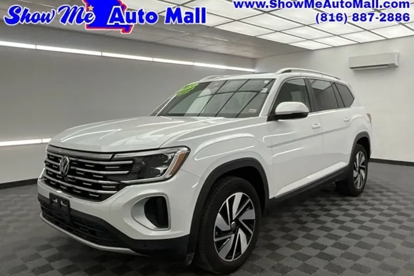 2024 Volkswagen Atlas SEL photo 1
